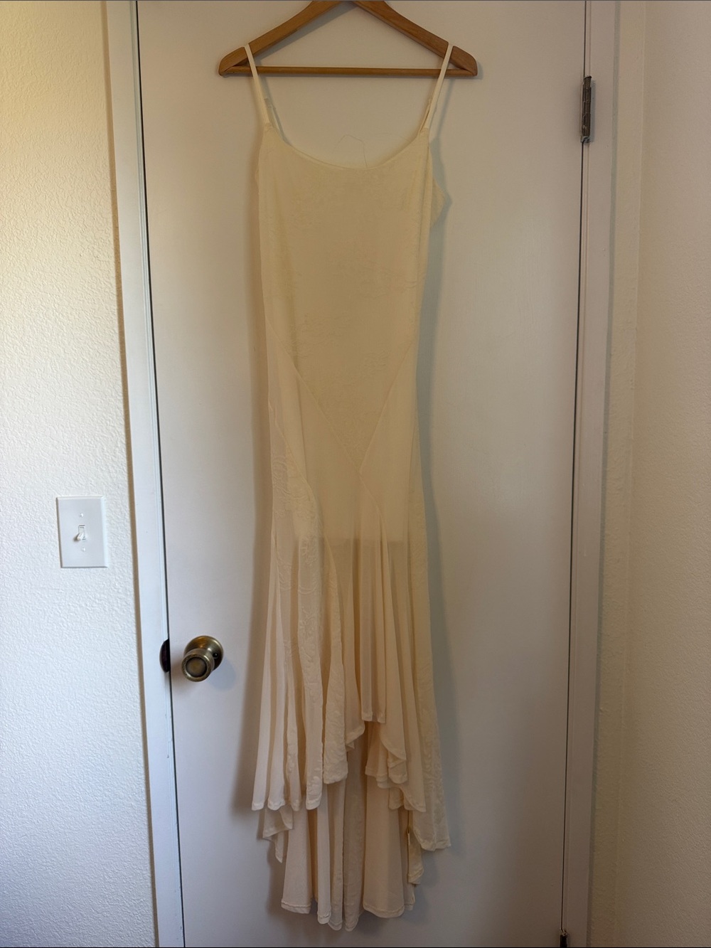 Elegant Cream High-Low Slip Dress with Spaghetti Straps NWOT